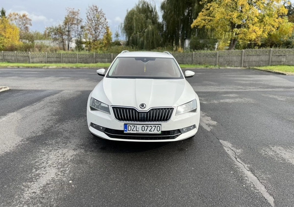 Skoda Superb cena 66000 przebieg: 236000, rok produkcji 2016 z Złotoryja małe 67